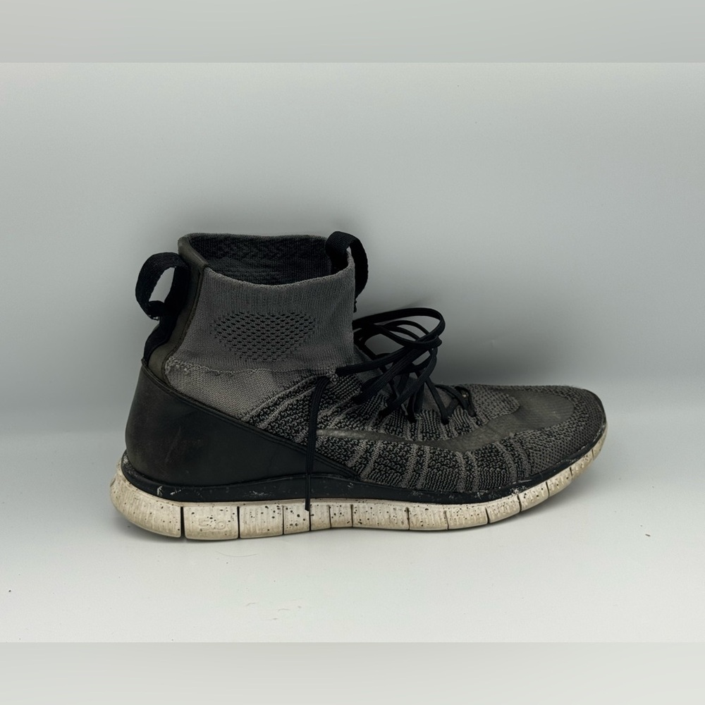 Nike Black and Gray Athletic Shoes with Sock-Like Collar